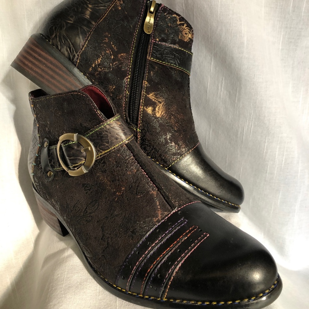L'Artiste Spring Step "Georgiana" Leather Booties - NWOB Price Drop!